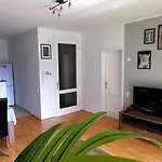 Kazinczy 52 B Apartment Budapest